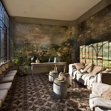 Le Chateau D'uzer Bed & Breakfast 4*