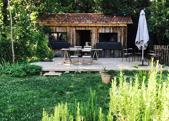 Bed & Breakfast Le Chateau D'uzer