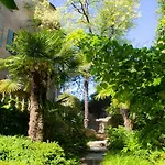 Le Château D'uzer Couette-café Uzer (Ardeche)