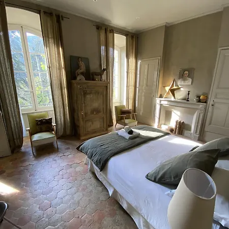Couette-café Le Chateau D'uzer