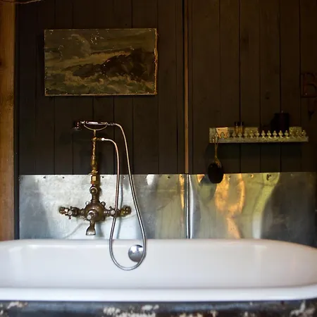 Le Chateau D'uzer Couette-café 4*