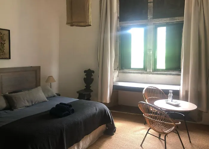 Alojamento de Acomodação e Pequeno-almoço Le Chateau D'uzer