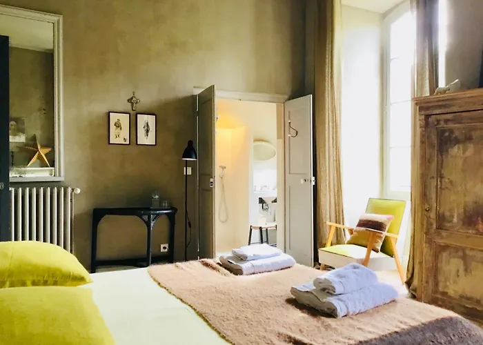 Alojamento de Acomodação e Pequeno-almoço Le Chateau D'uzer Uzer (Ardeche)