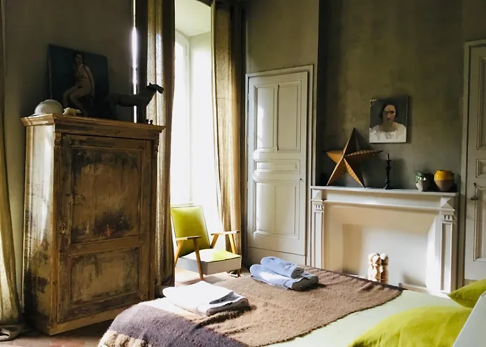 Couette-café Le Château D'uzer 4*